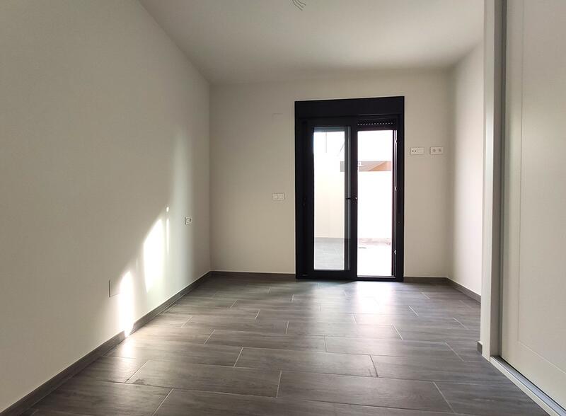 2 bedroom Townhouse for sale