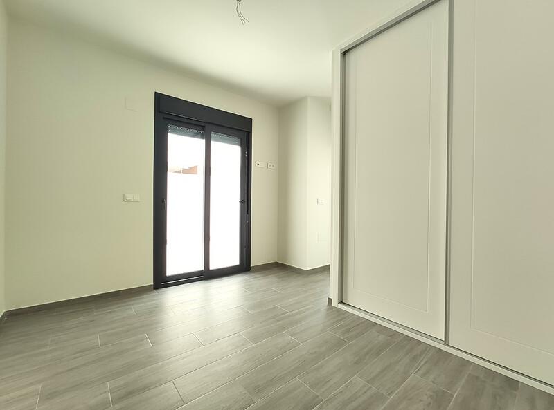 2 bedroom Townhouse for sale