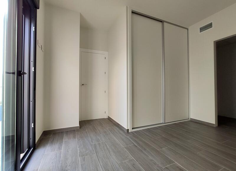 2 bedroom Townhouse for sale