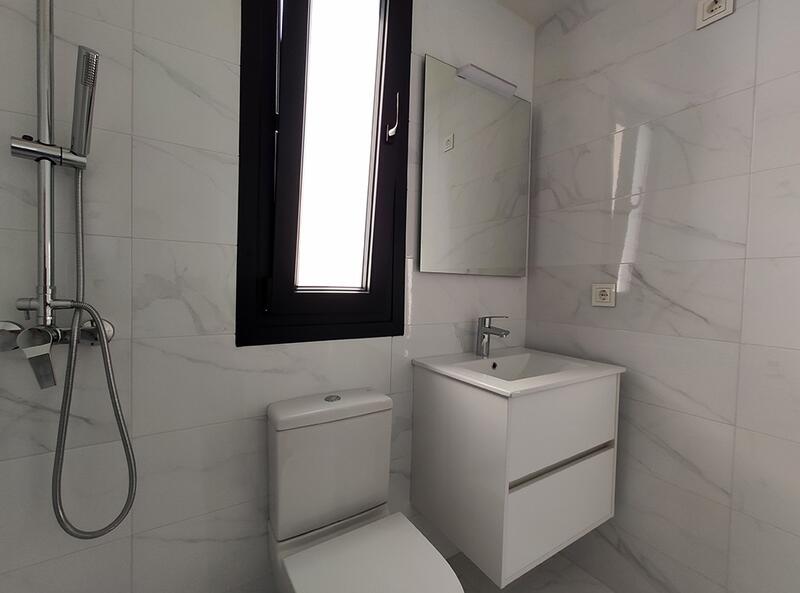 2 bedroom Townhouse for sale
