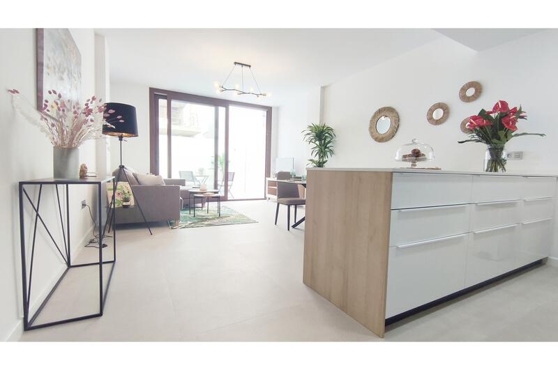 3 slaapkamer Gezinswoning Te koop