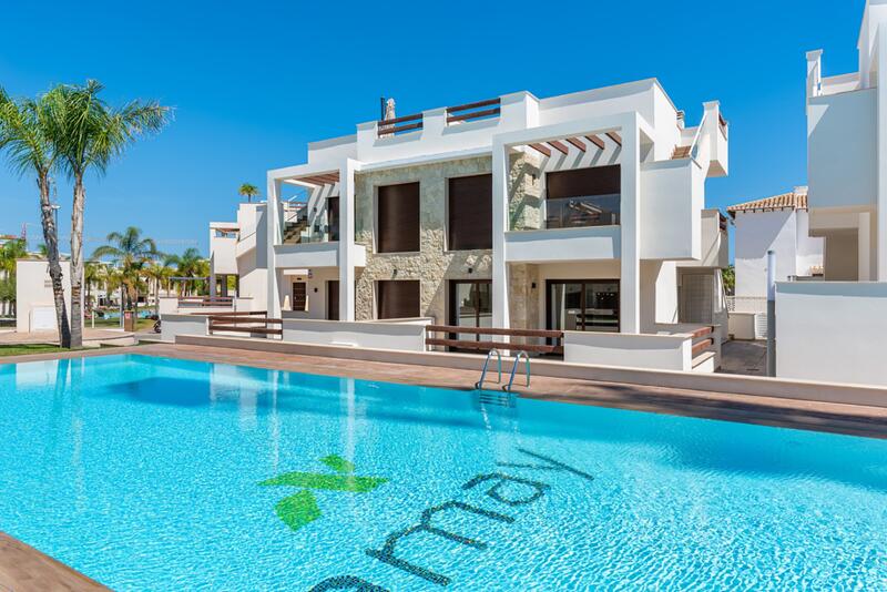 3 bedroom Apartment for sale