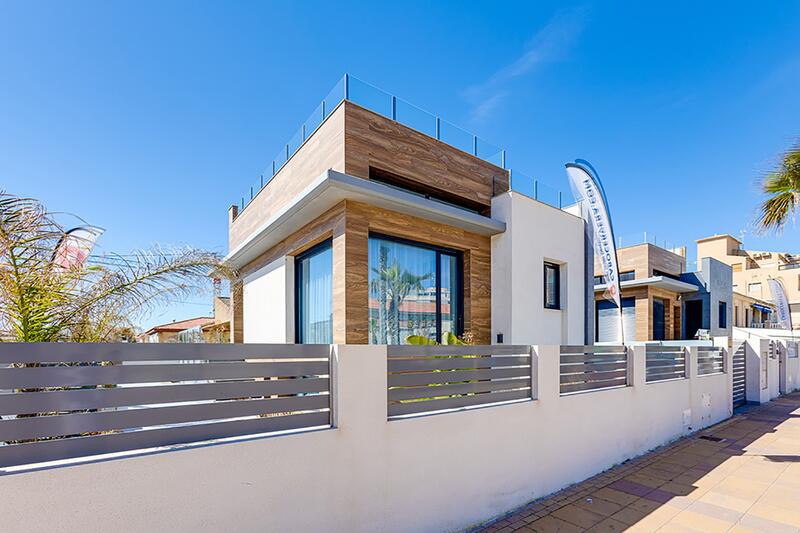 4 bedroom Villa for sale