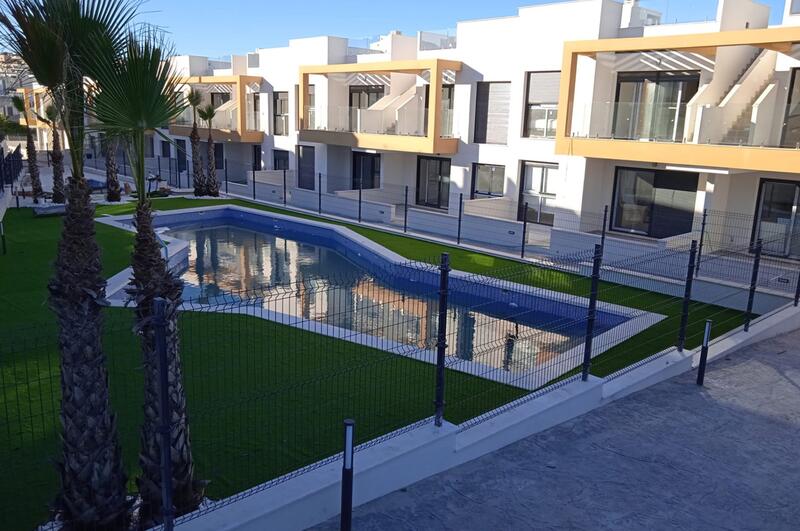3 bedroom Apartment for sale