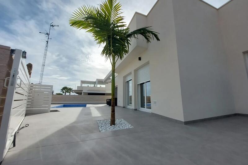 3 bedroom Townhouse for sale