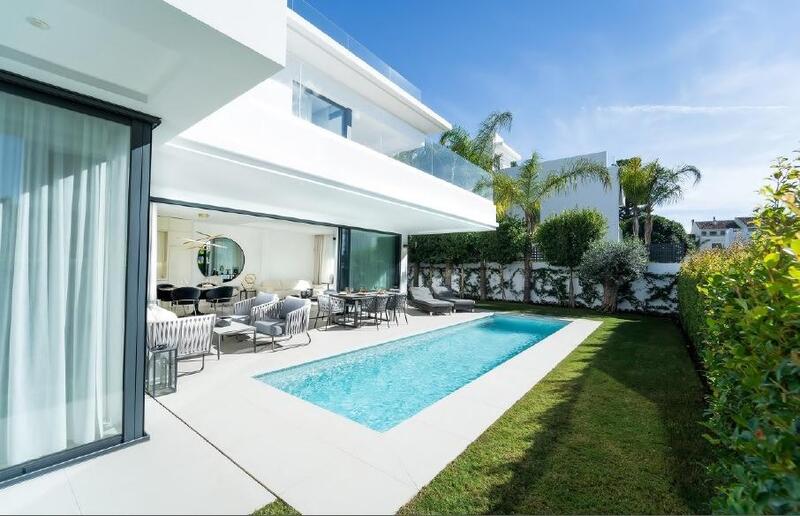 4 Cuarto Villa en venta