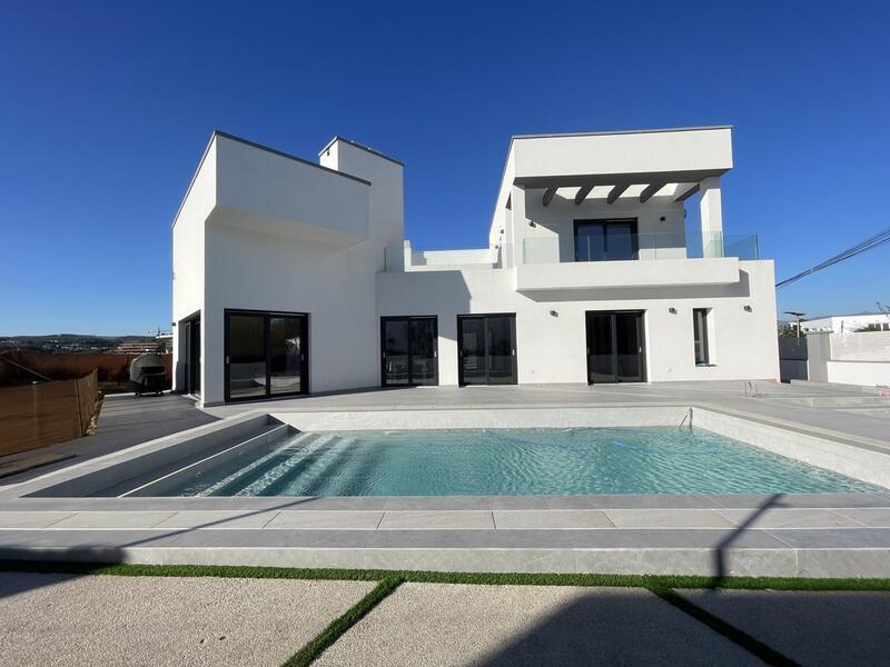 Villa for sale in Buenas Noches, Málaga