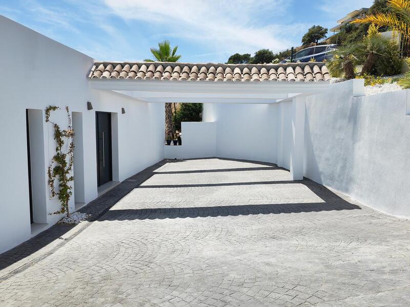5 bedroom Villa for sale
