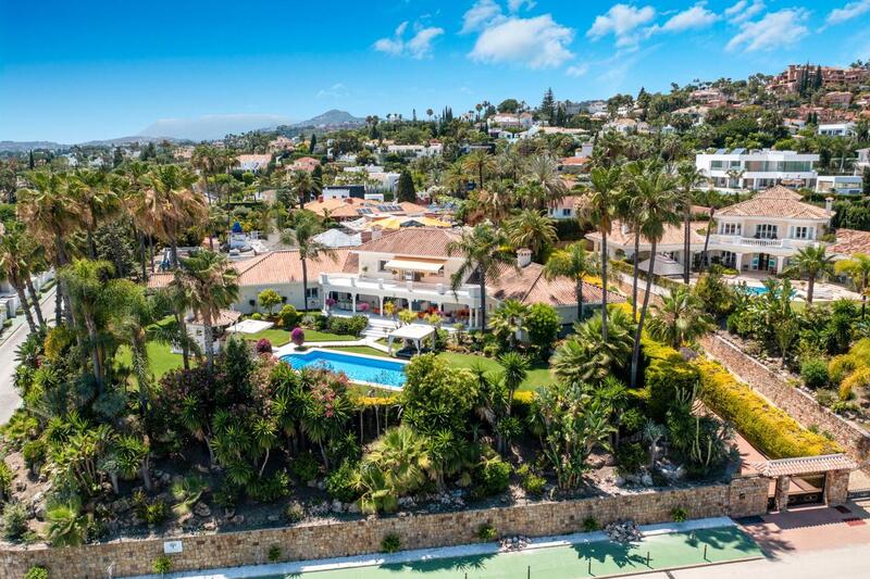 6 bedroom Villa for sale