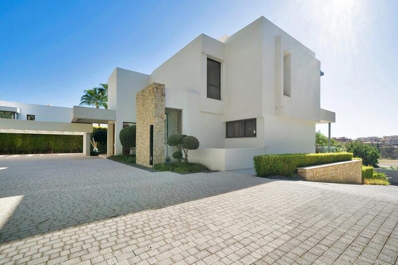 5 bedroom Villa for sale
