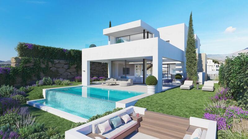 Villa for sale in Estepona, Málaga