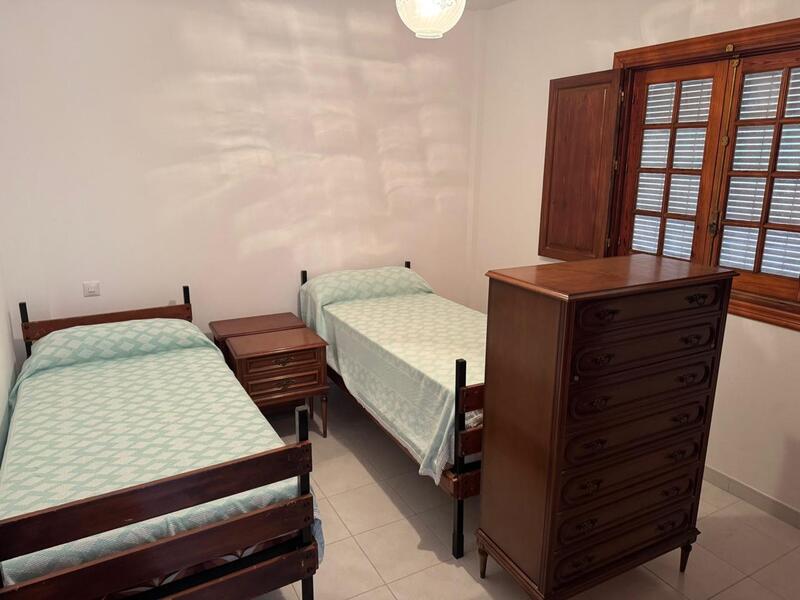 4 Schlafzimmer Landhaus zu verkaufen