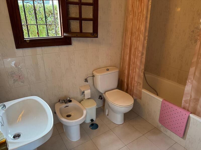 4 Schlafzimmer Landhaus zu verkaufen