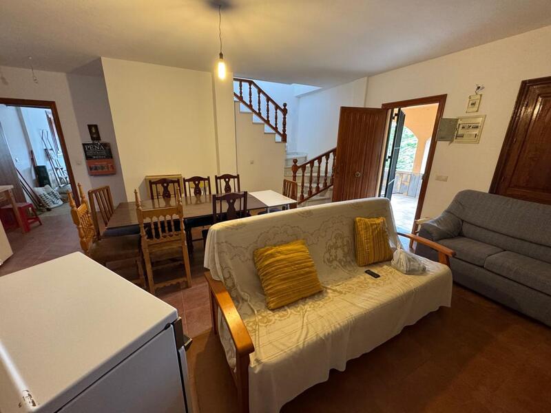 4 Schlafzimmer Landhaus zu verkaufen