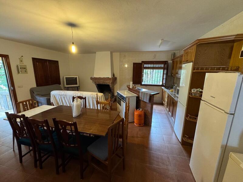 4 Schlafzimmer Landhaus zu verkaufen