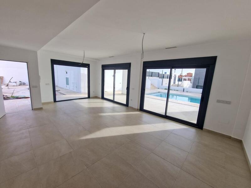 4 Cuarto Villa en venta
