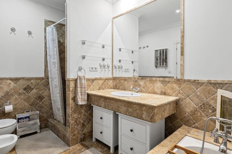 4 Cuarto Villa en venta