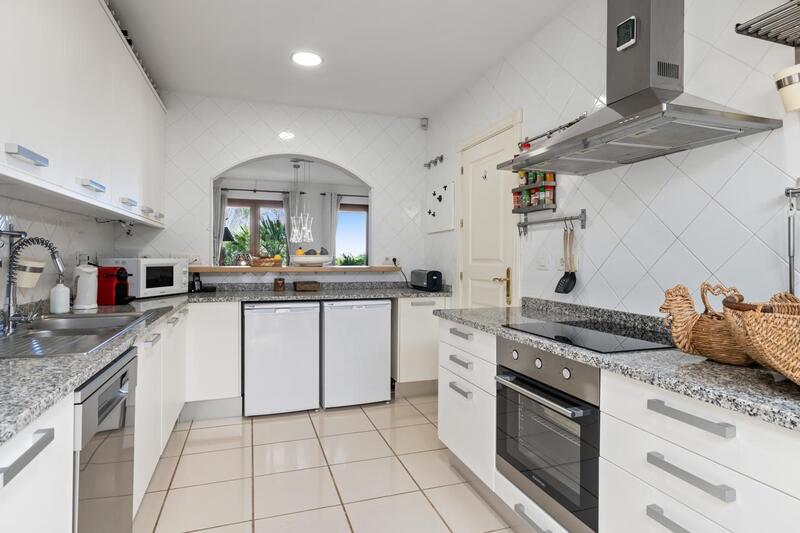 4 Cuarto Villa en venta