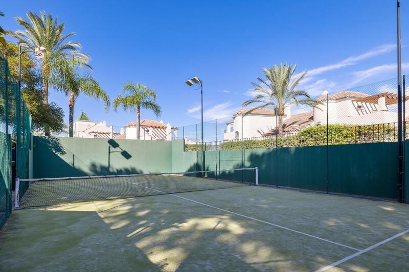 4 Cuarto Villa en venta