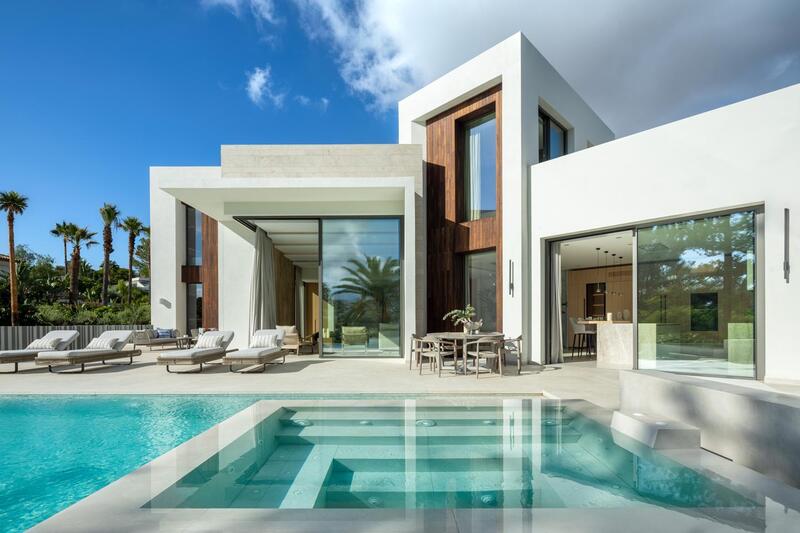 Villa til salgs i Málaga, Málaga
