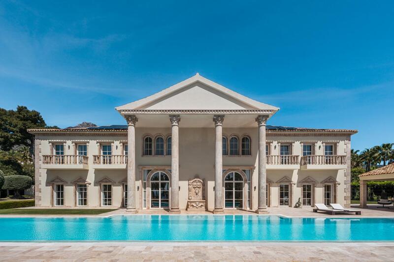 Villa til salgs i Marbella, Málaga
