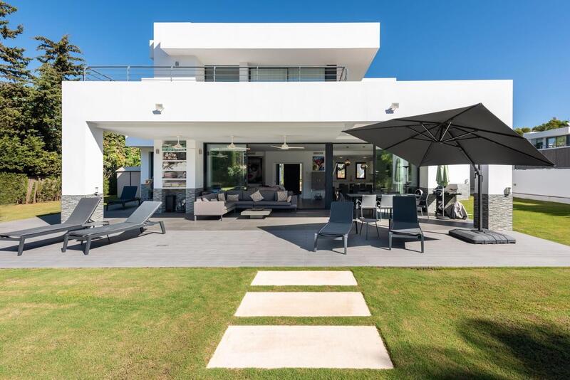 Villa til salgs i Estepona, Málaga