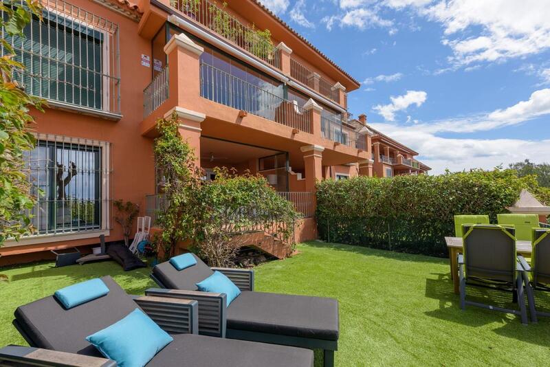 Apartment for sale in Benahavis, Málaga