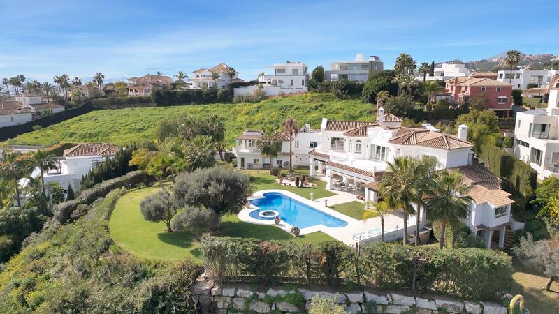 Villa for sale in Marbella, Málaga
