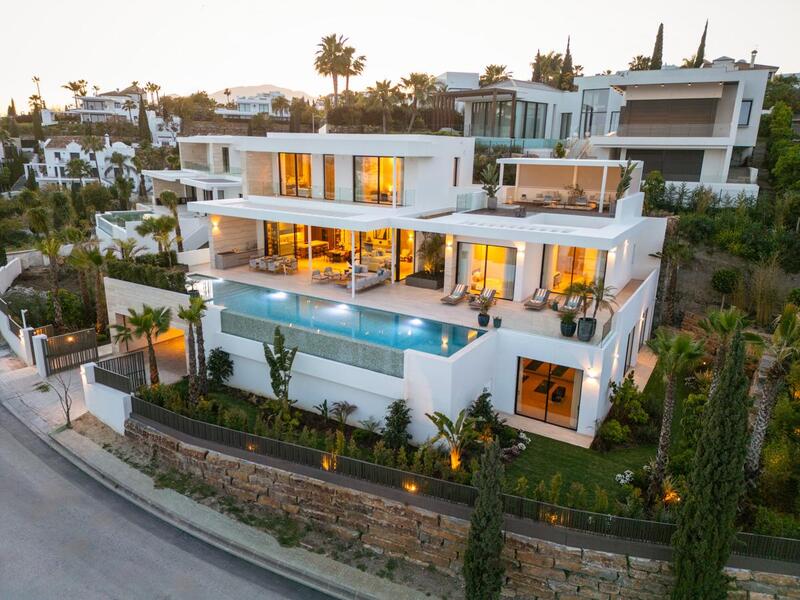 6 bedroom Villa for sale