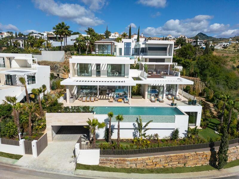 6 bedroom Villa for sale