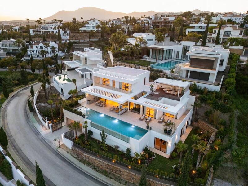 6 bedroom Villa for sale