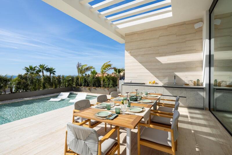 6 bedroom Villa for sale