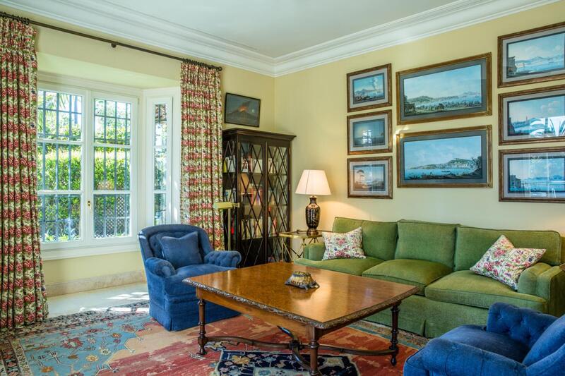 7 bedroom Villa for sale