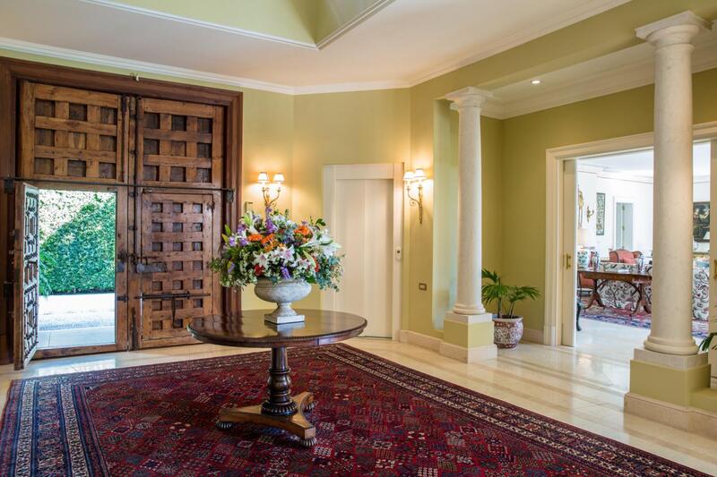 7 bedroom Villa for sale