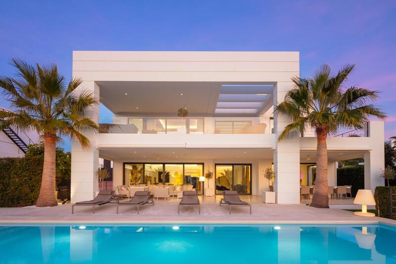 Villa for sale in Marbella, Málaga