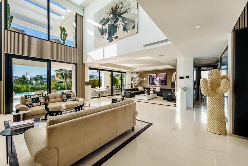7 bedroom Villa for sale
