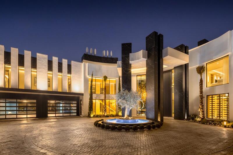 9 bedroom Villa for sale