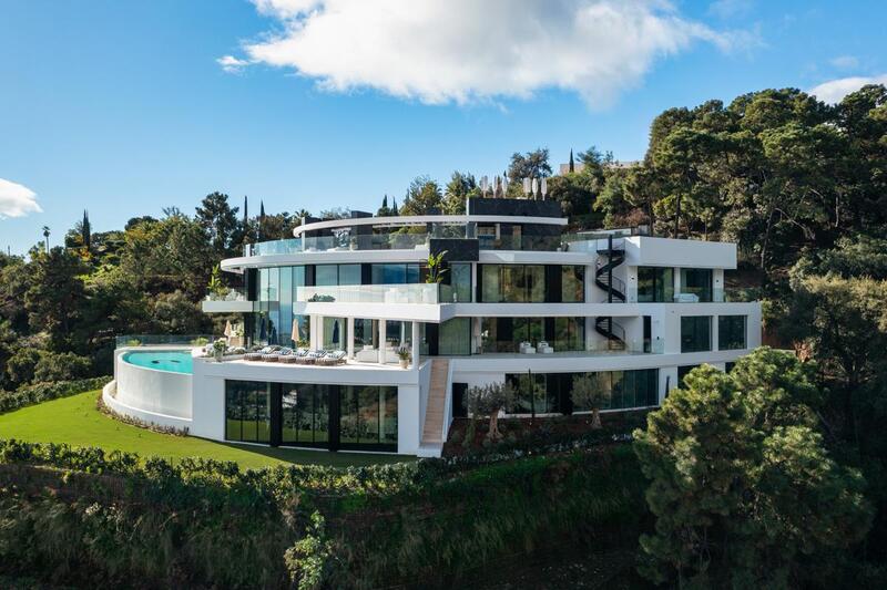 9 bedroom Villa for sale