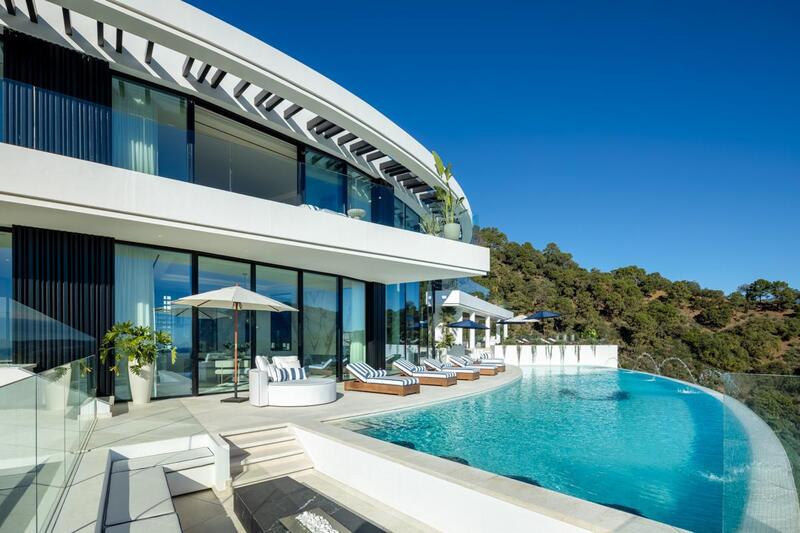 9 bedroom Villa for sale