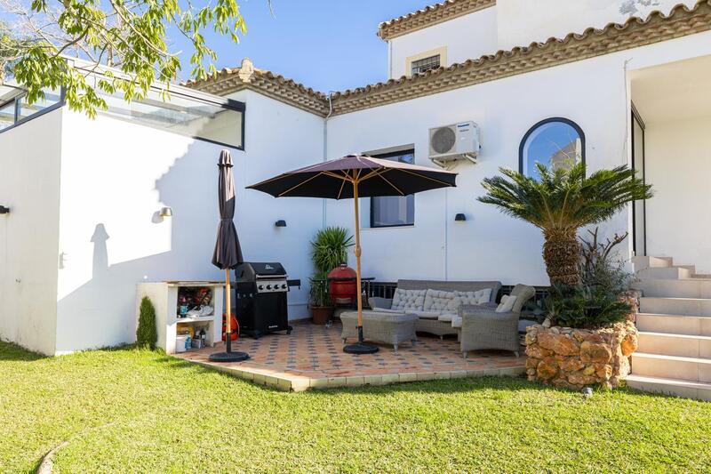 4 Cuarto Villa en venta