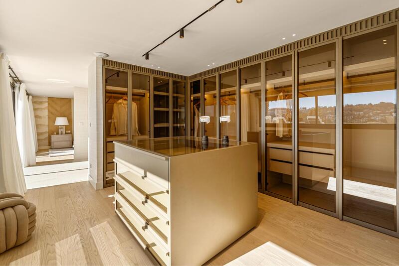 6 bedroom Villa for sale