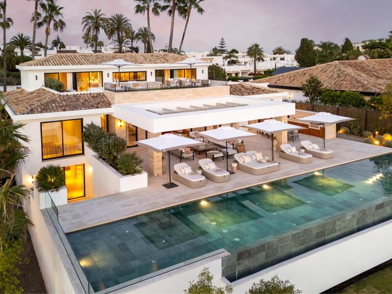 6 bedroom Villa for sale