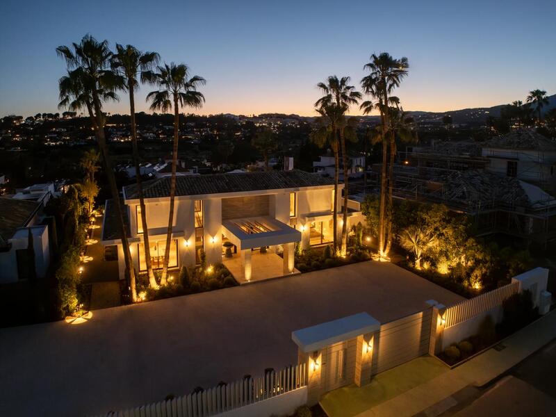 6 bedroom Villa for sale