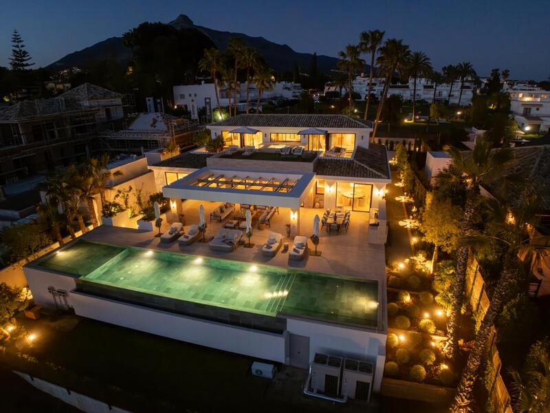 6 bedroom Villa for sale