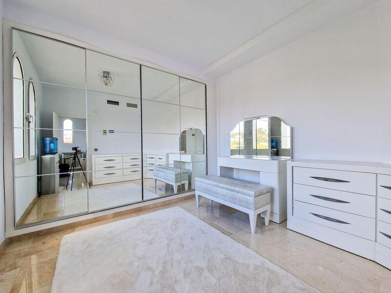 6 Schlafzimmer Villa zu verkaufen