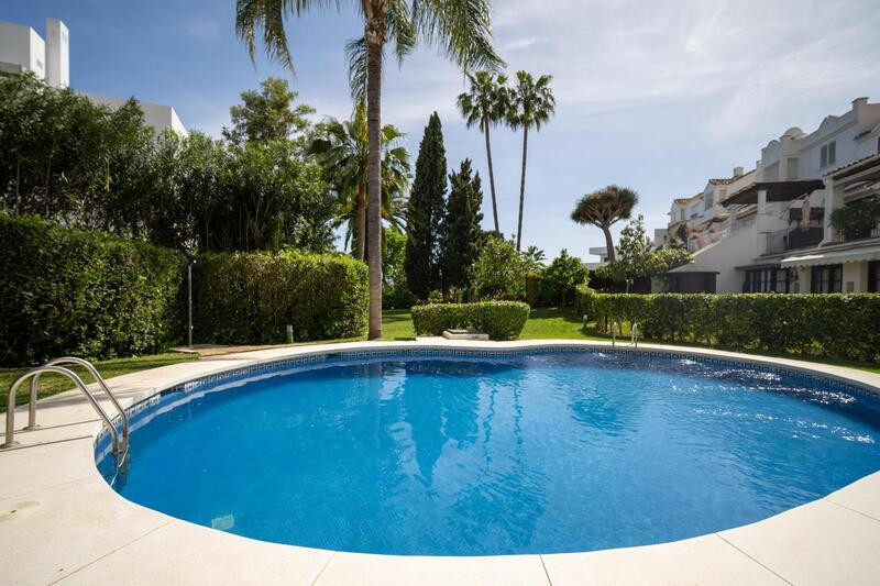 4 Cuarto Villa en venta