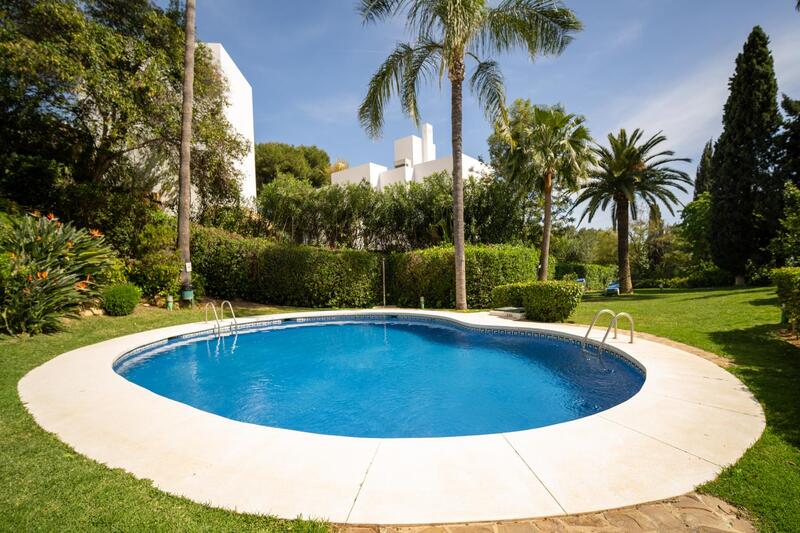4 Cuarto Villa en venta