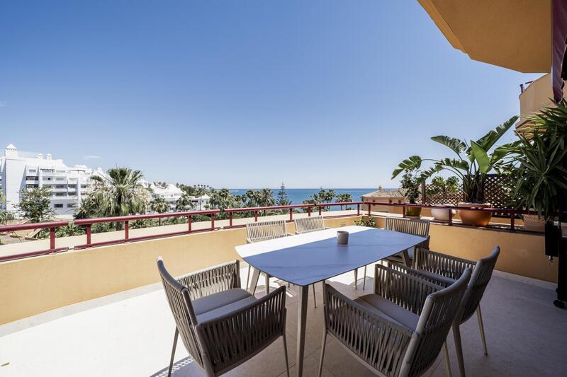 Lejlighed til salg i Estepona, Málaga