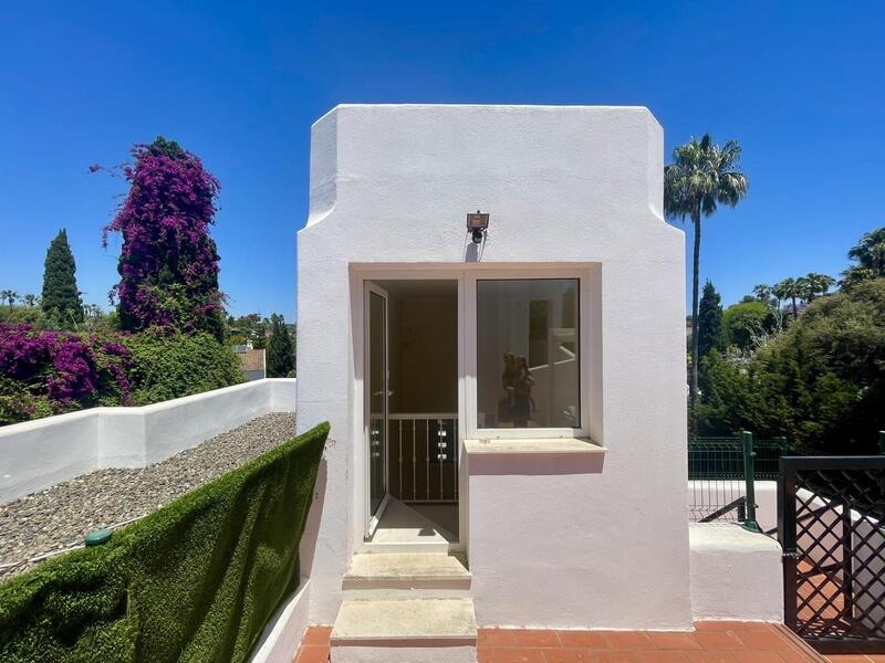 5 bedroom Villa for sale