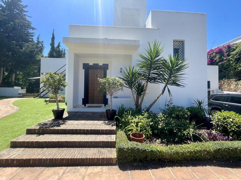 5 bedroom Villa for sale